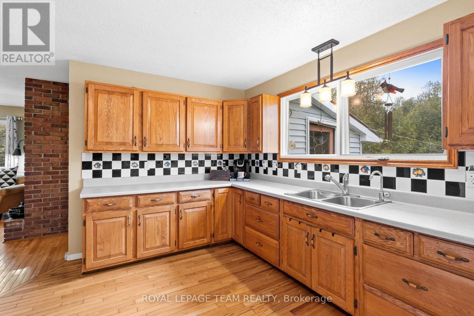 Photo 13 of 2915 County Rd 20 Road, North Grenville ON