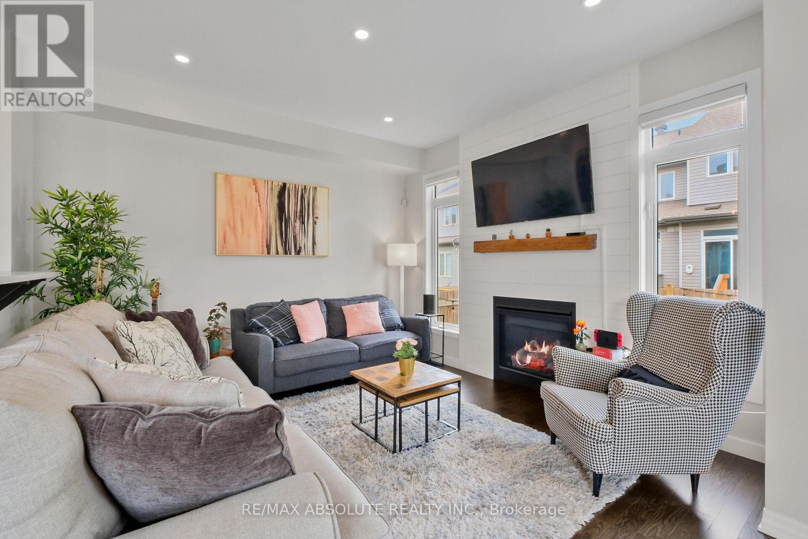 Photo 13 of 243 Overberg Way, Ottawa ON