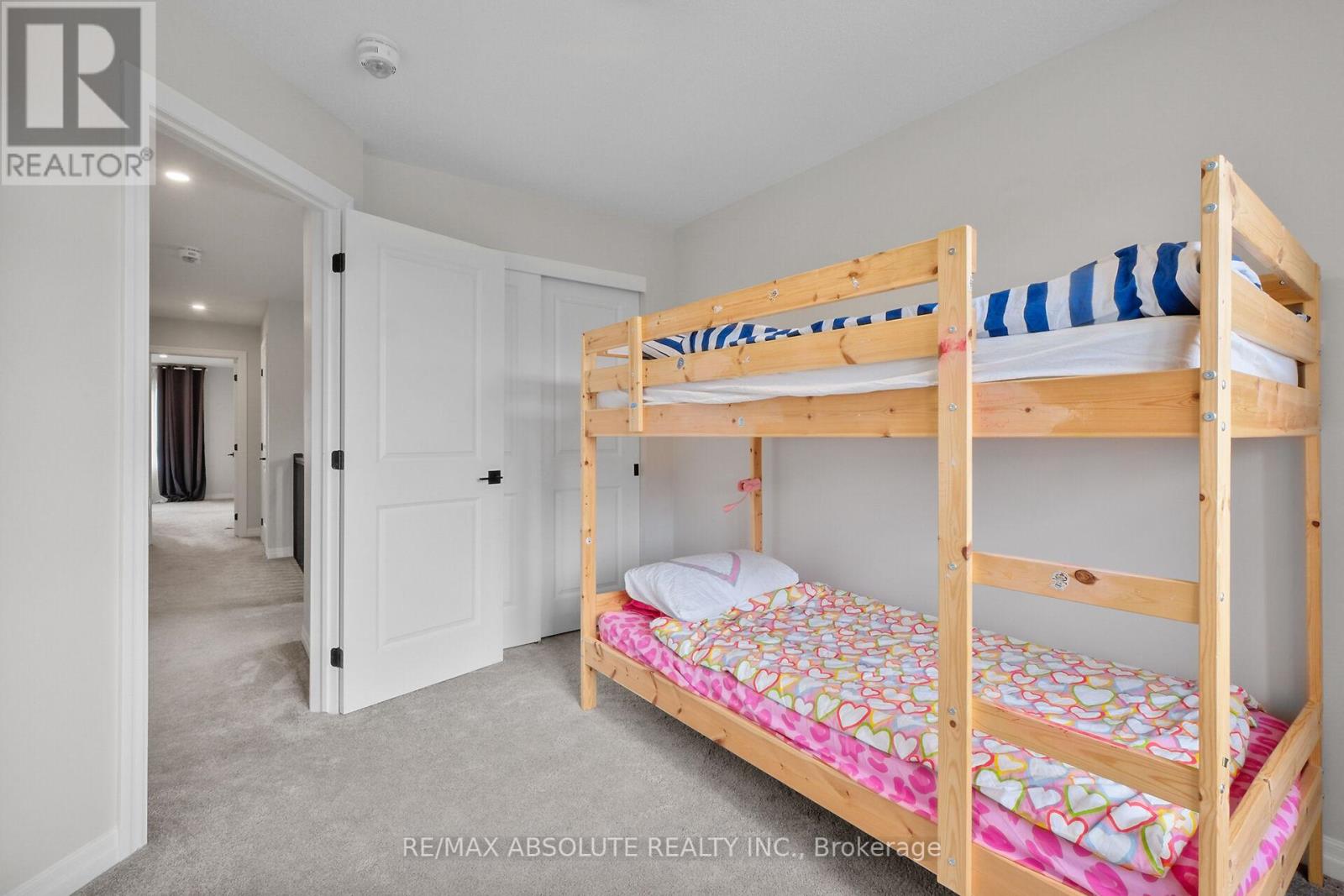 Photo 26 of 243 Overberg Way, Ottawa ON