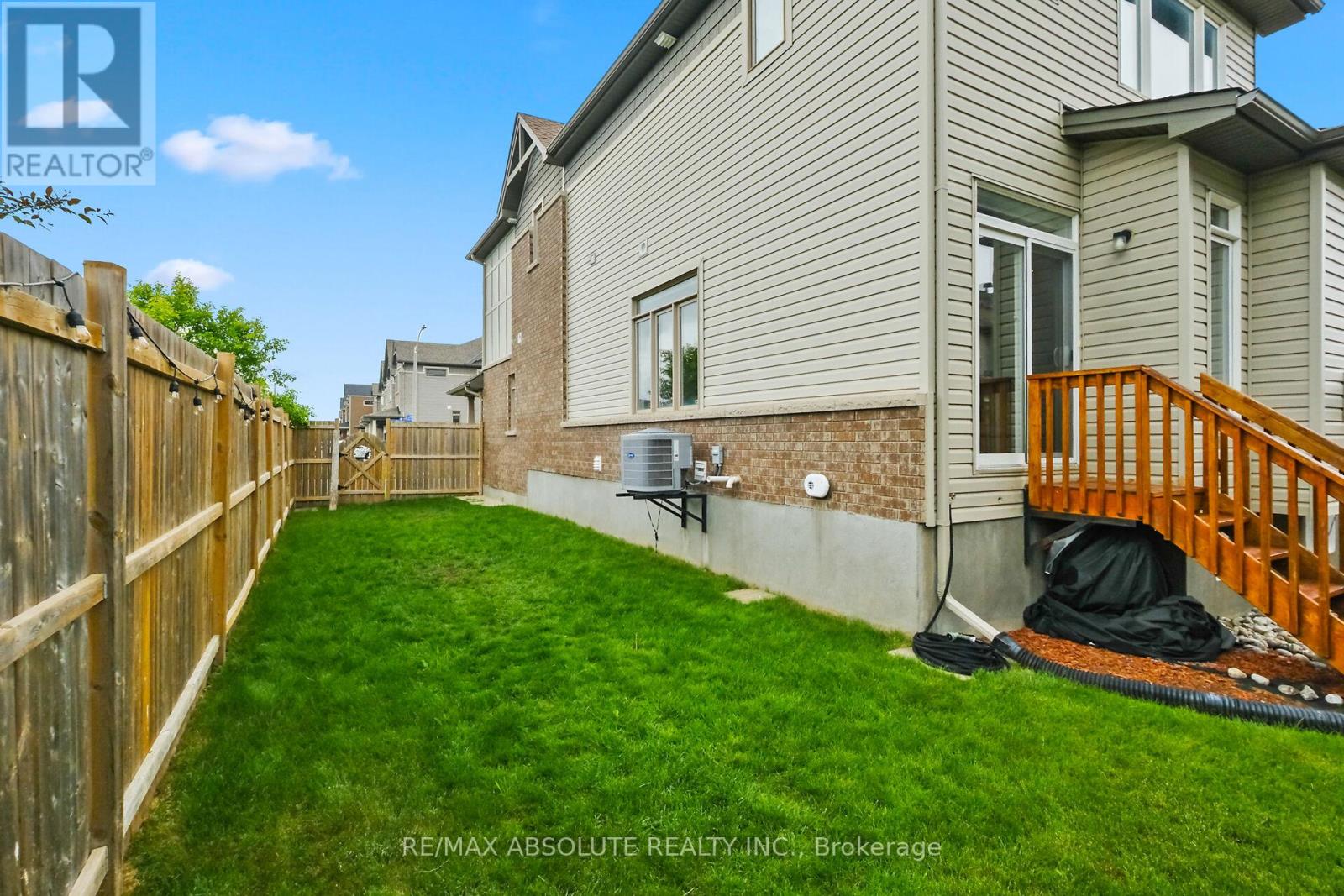 Photo 45 of 243 Overberg Way, Ottawa ON