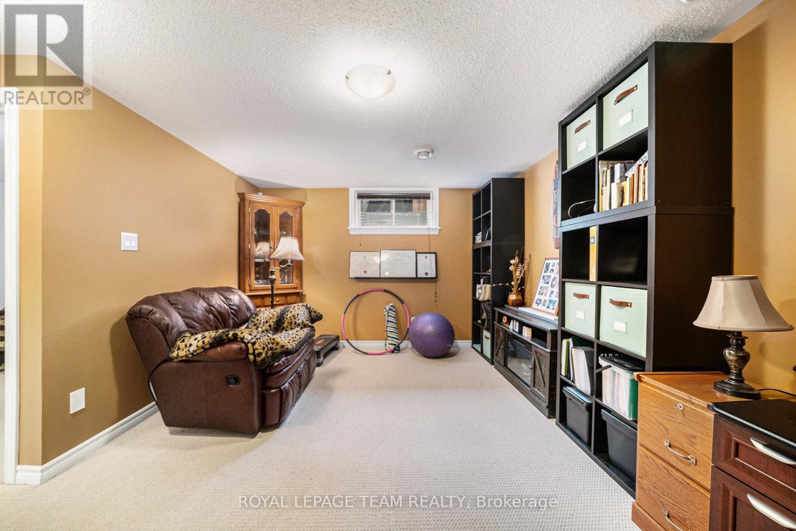 Photo 4 of 129 Tradewinds Crescent, North Grenville ON