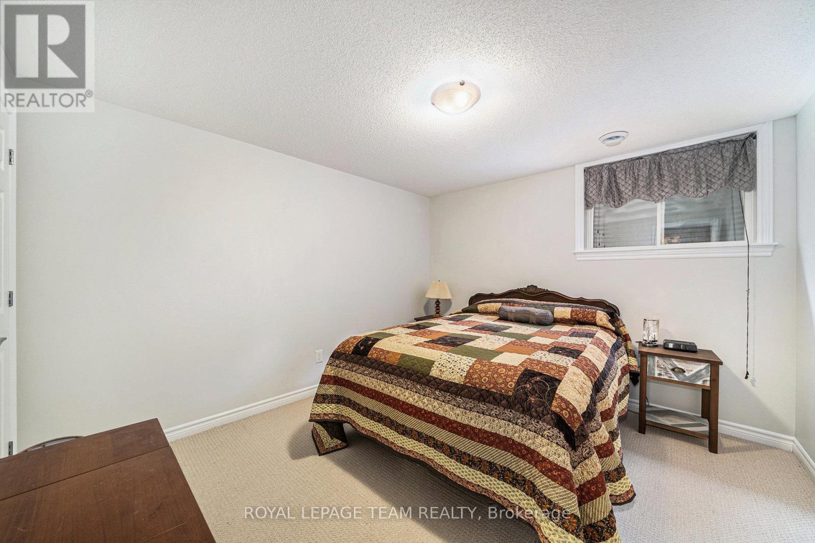 Photo 17 of 129 Tradewinds Crescent, North Grenville ON