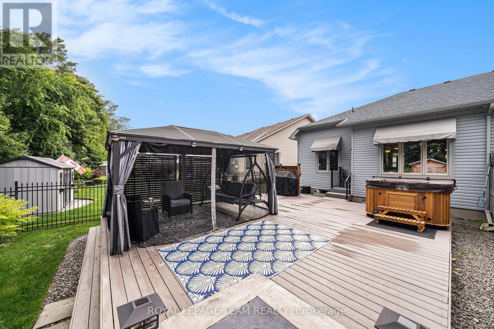 Photo 8 of 129 Tradewinds Crescent, North Grenville ON