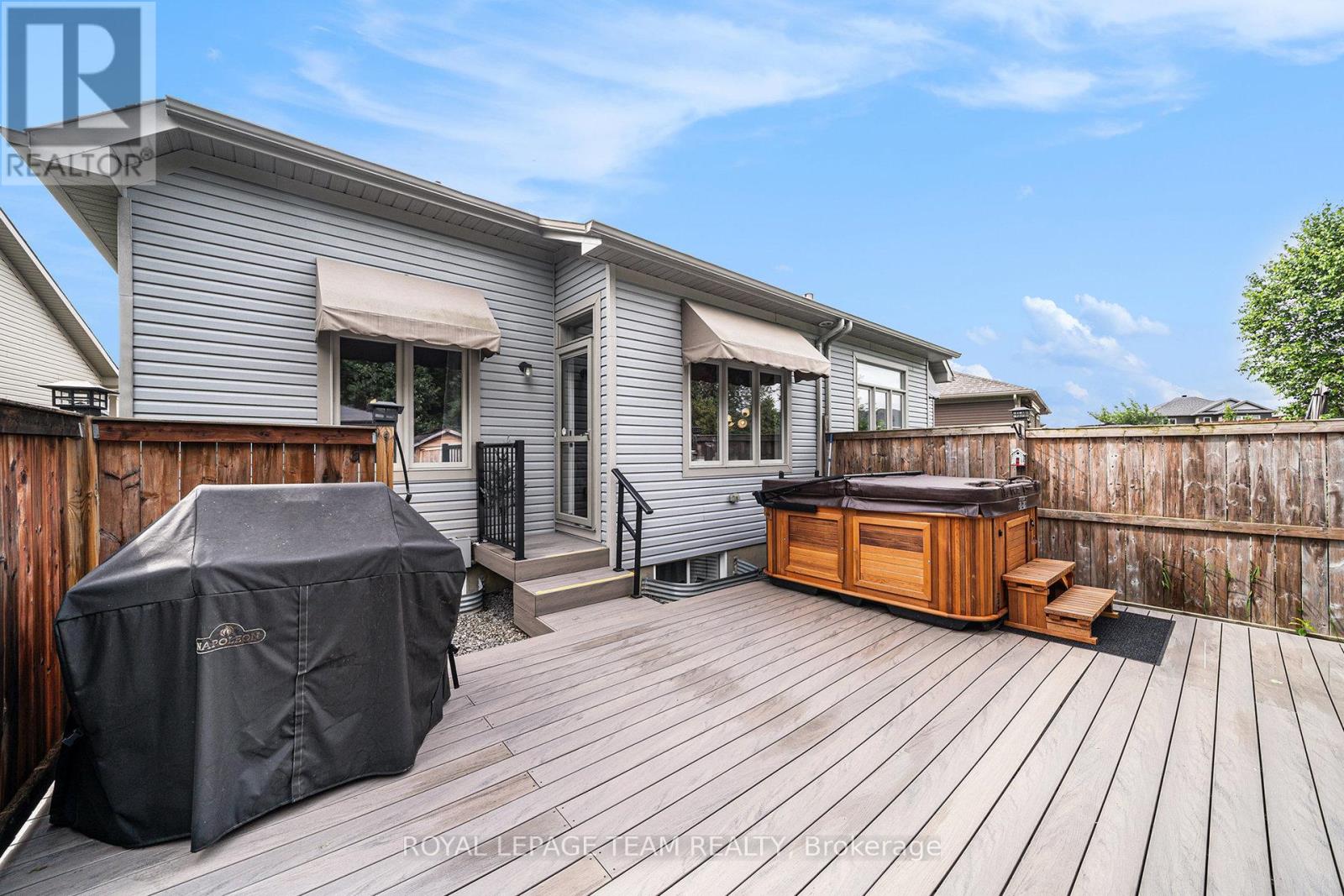 Photo 24 of 129 Tradewinds Crescent, North Grenville ON