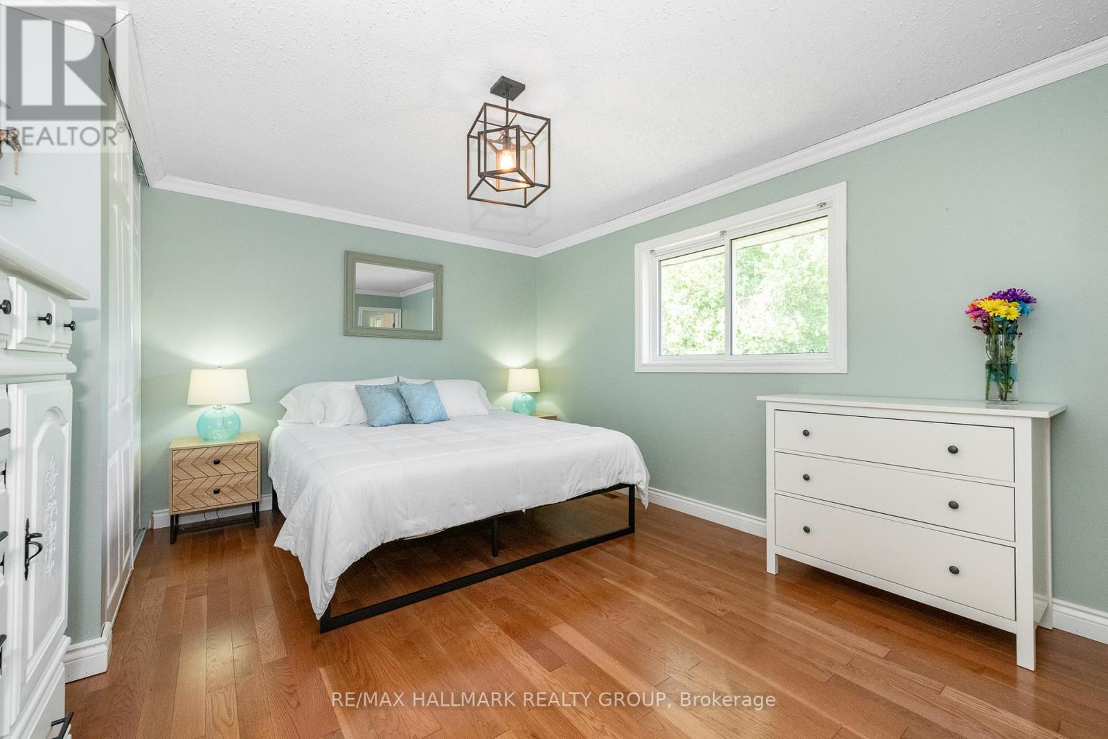 Photo 6 of 7895 Popham Street, Ottawa ON