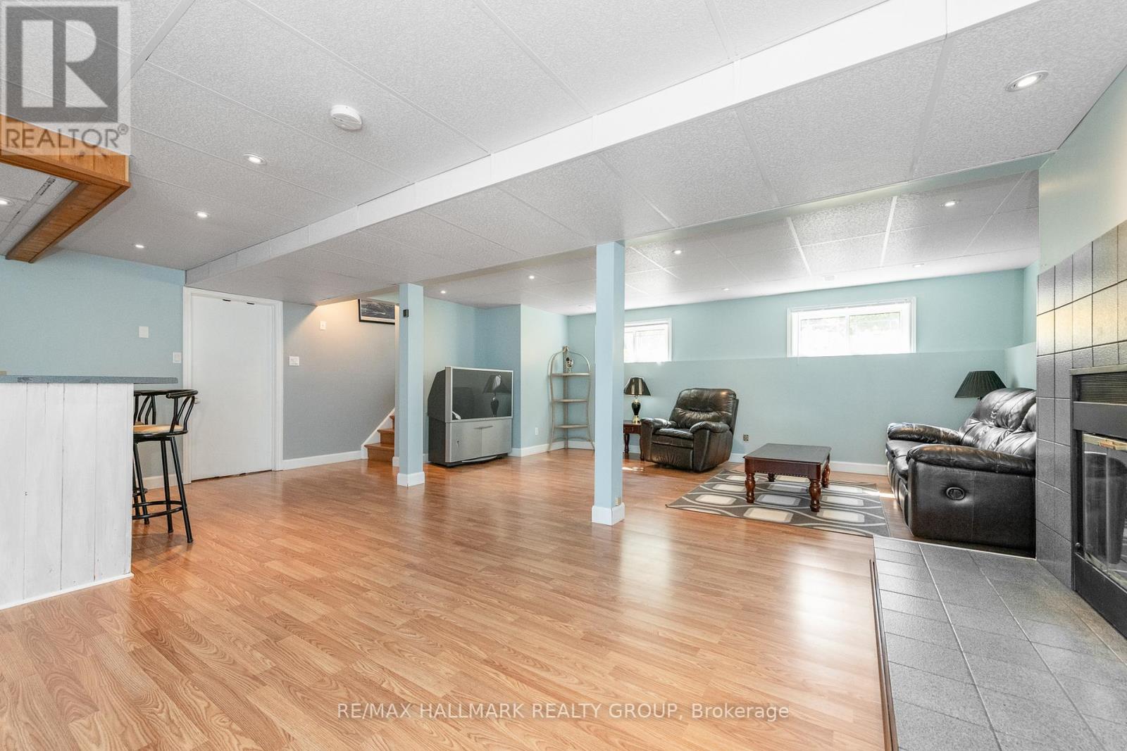 Photo 3 of 7895 Popham Street, Ottawa ON