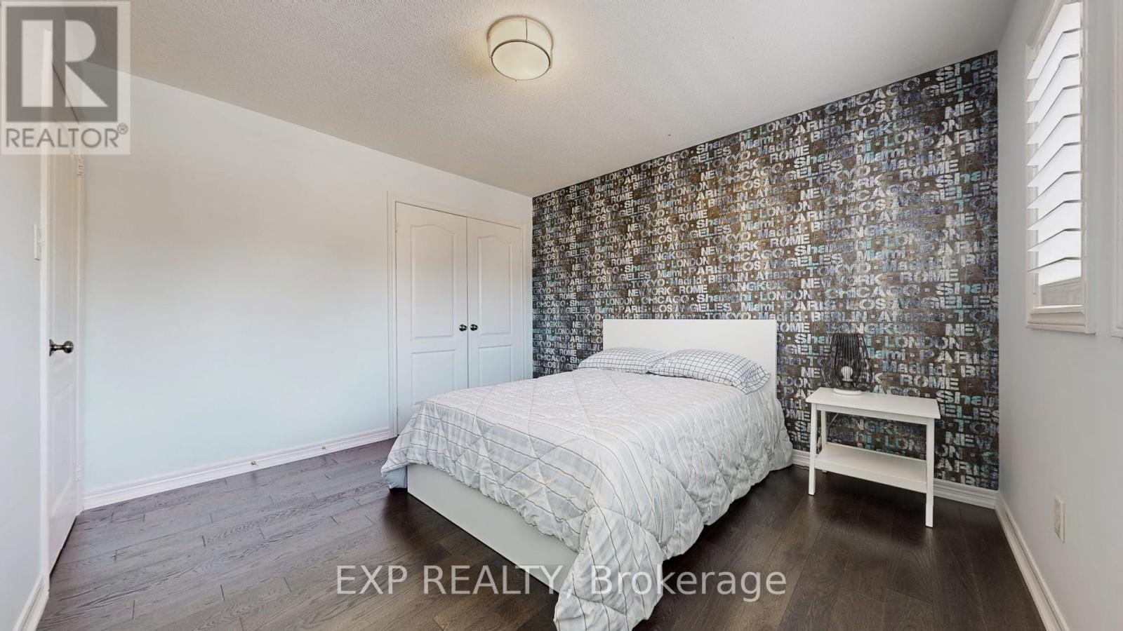 Photo 27 of 802 Walsh Court, Newmarket ON