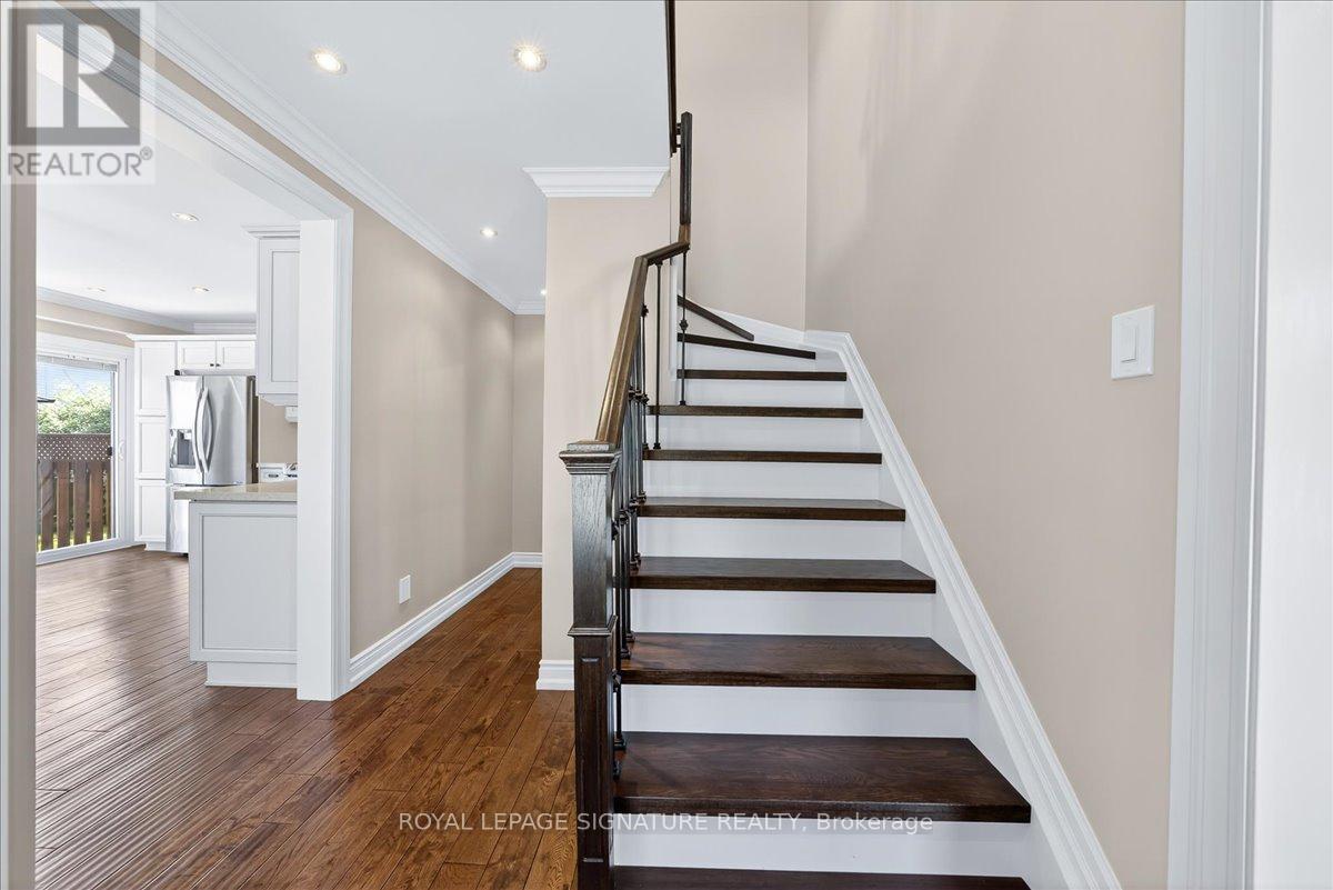 Photo 2 of 1245 Huron Court, Innisfil ON