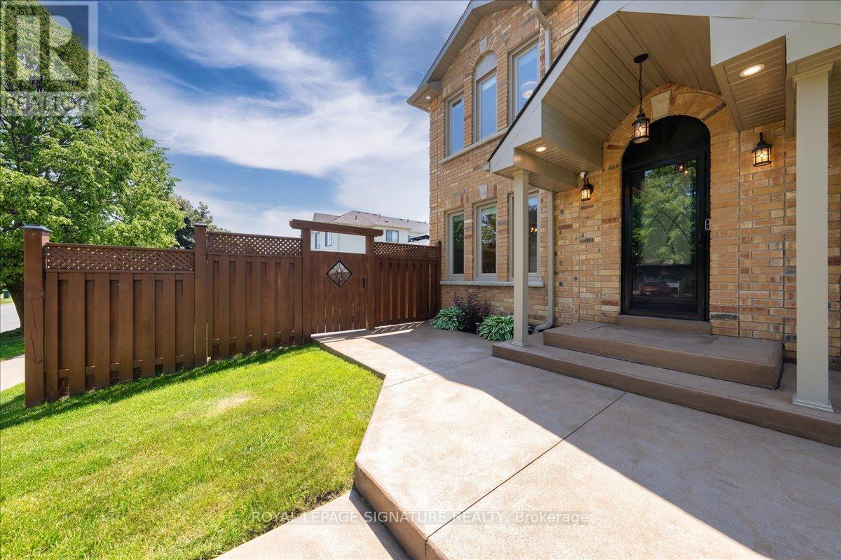 Photo 8 of 1245 Huron Court, Innisfil ON