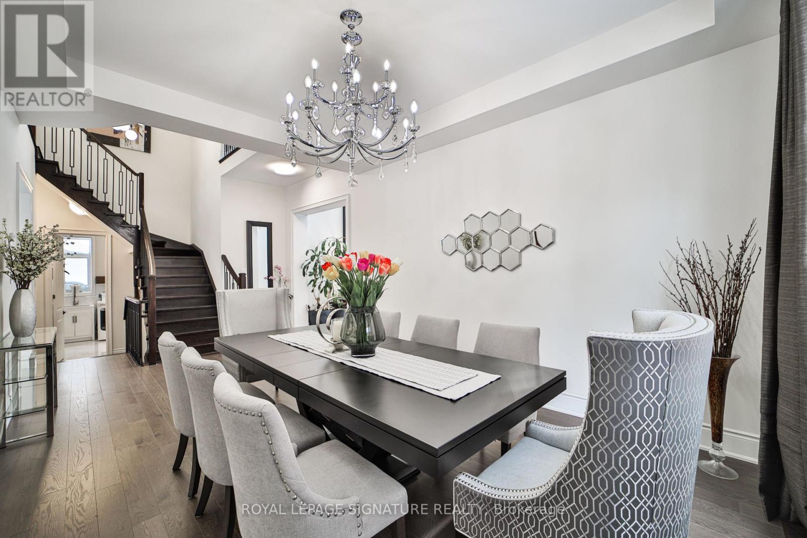 Photo 4 of 27 Moreau Way, Springwater ON