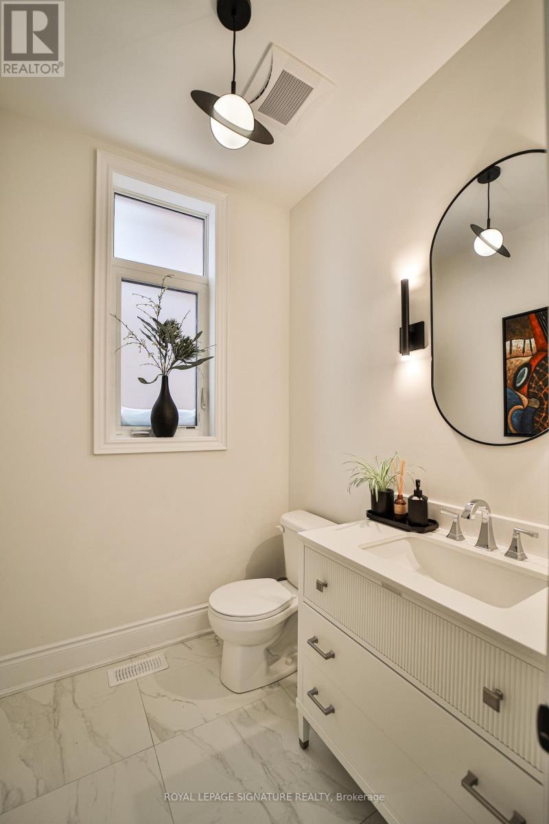 Photo 2 of 27 Moreau Way, Springwater ON