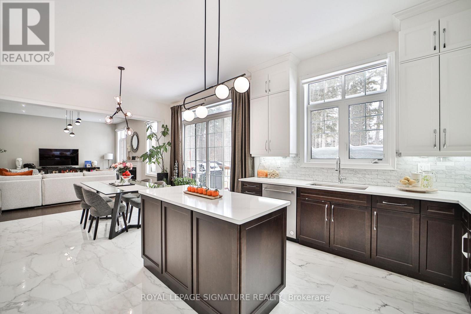 Photo 35 of 27 Moreau Way, Springwater ON