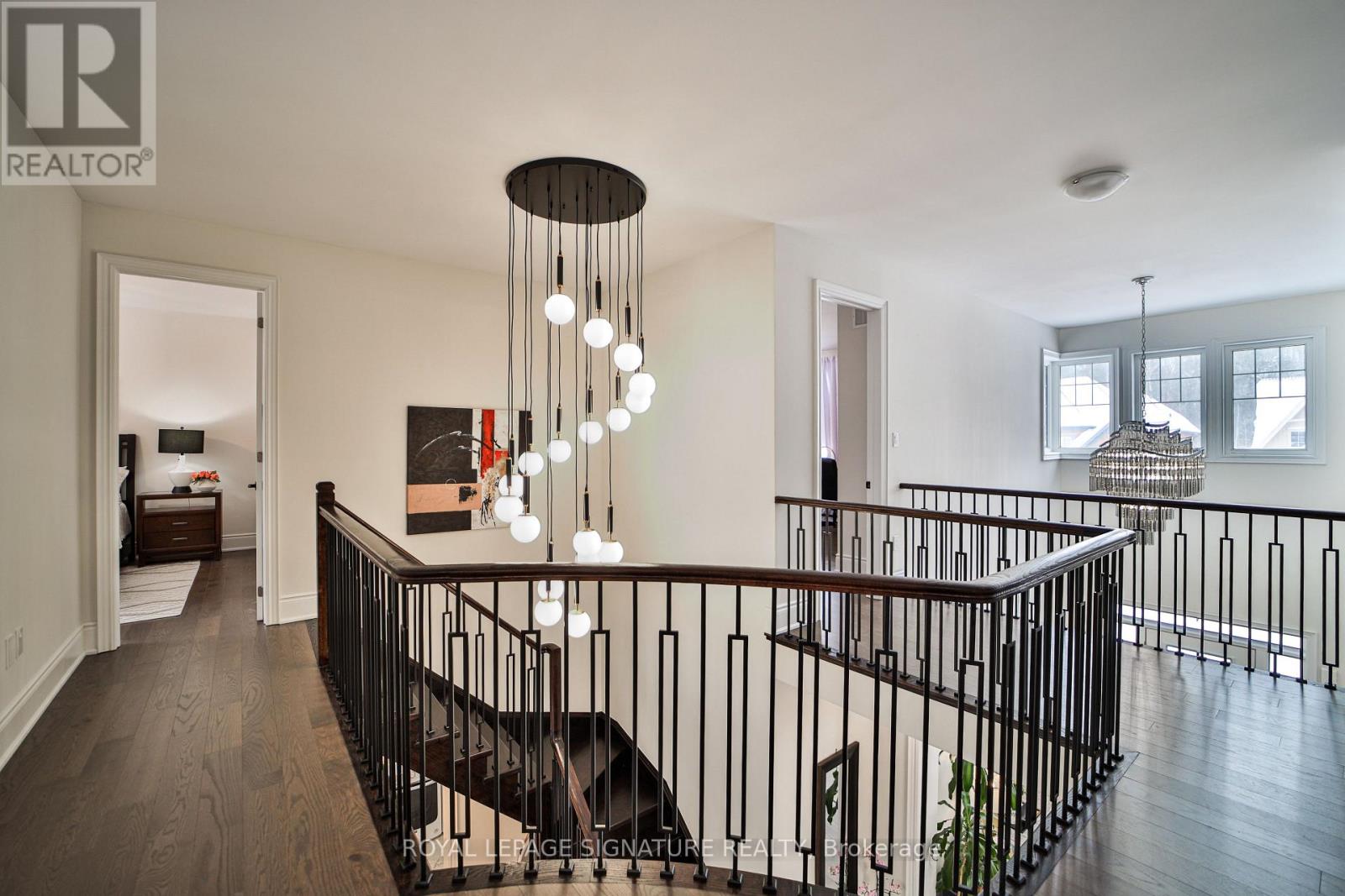 Photo 9 of 27 Moreau Way, Springwater ON