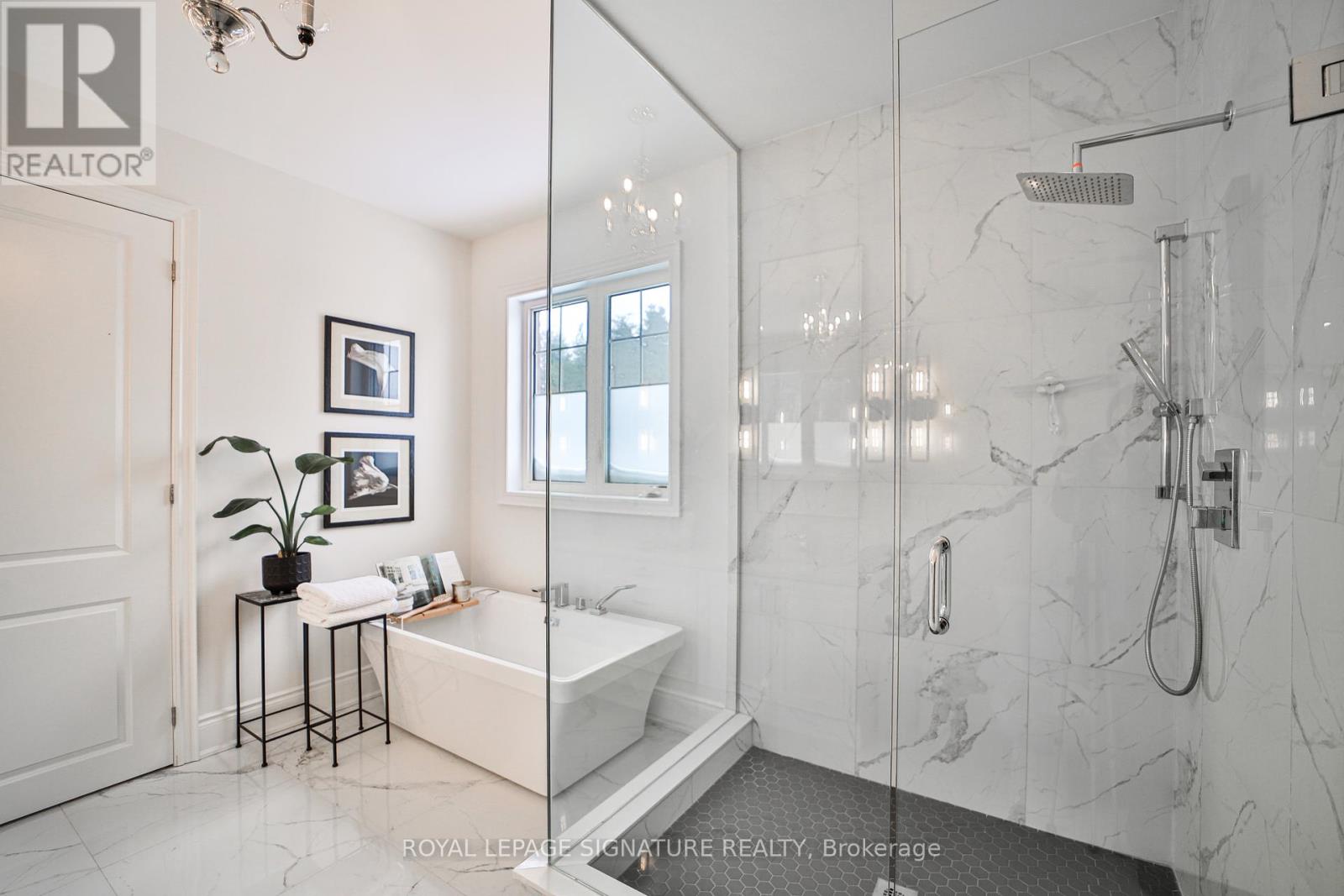 Photo 26 of 27 Moreau Way, Springwater ON