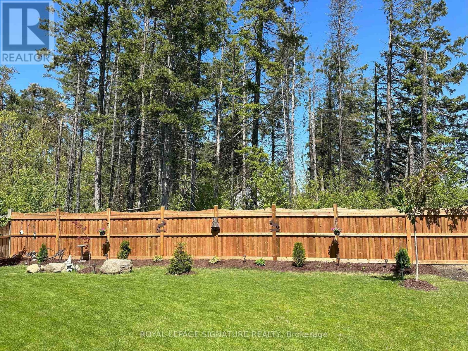 Photo 20 of 27 Moreau Way, Springwater ON