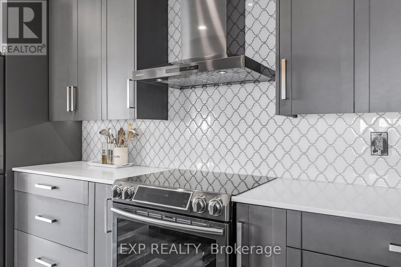 Photo 6 of 1502 65 Ellen Street, Barrie ON