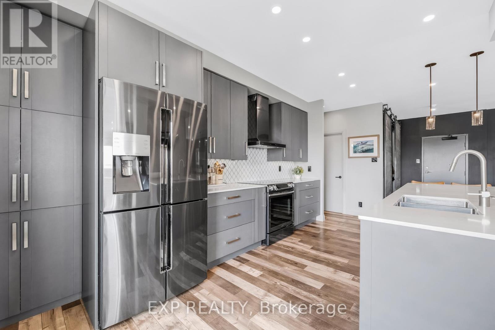 Photo 36 of 1502 65 Ellen Street, Barrie ON