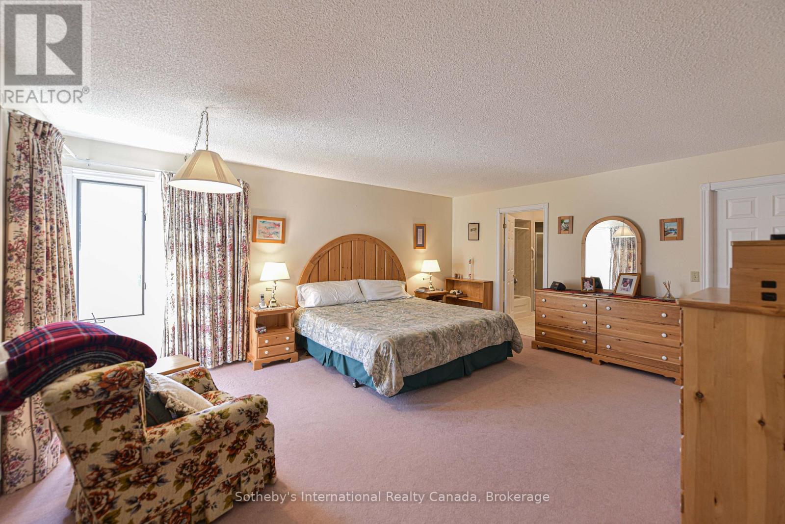 Photo 9 of 104 10 Museum Drive, Orillia ON