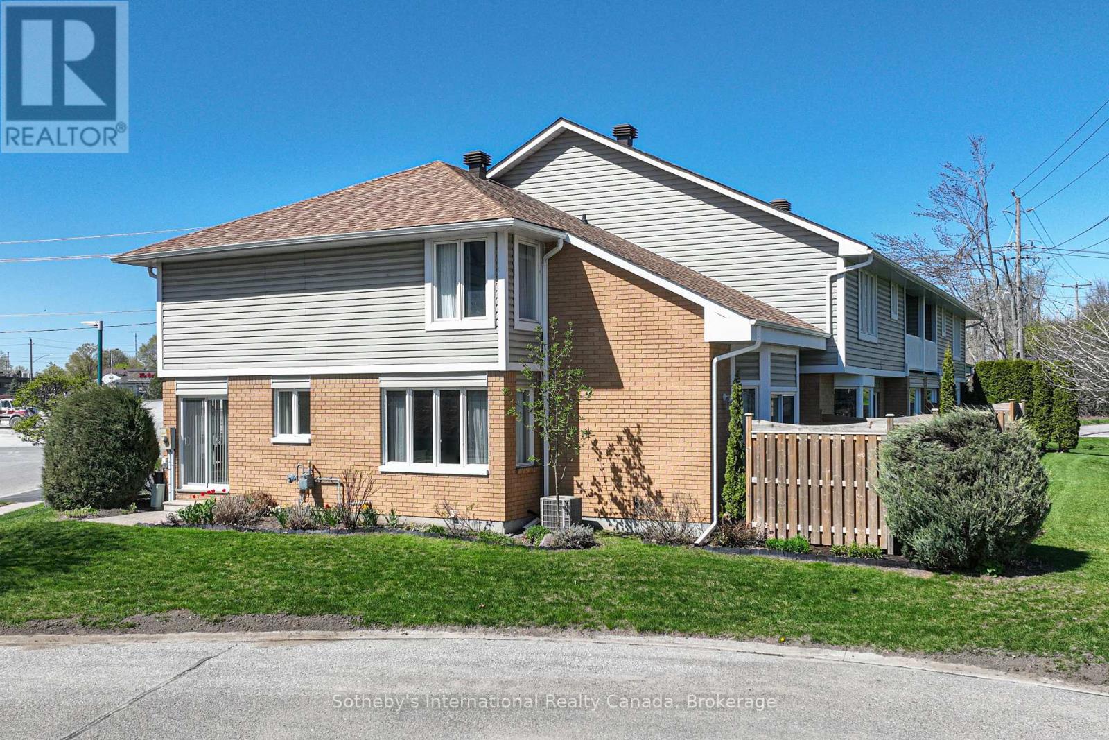 Photo 27 of 104 10 Museum Drive, Orillia ON
