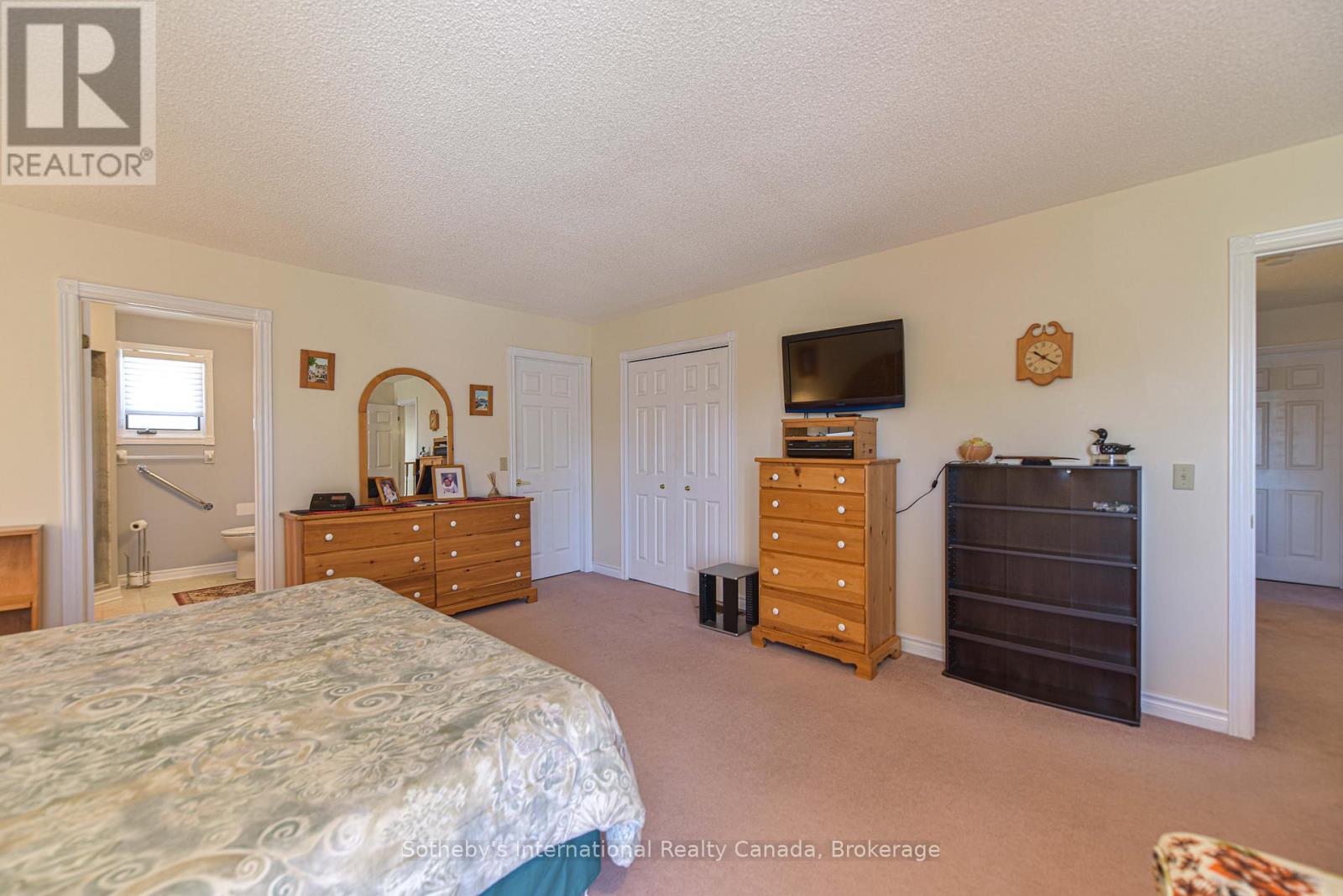 Photo 3 of 104 10 Museum Drive, Orillia ON