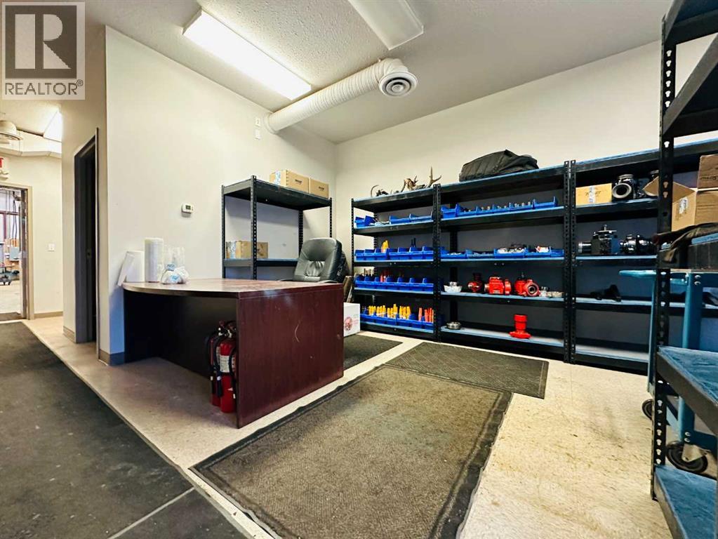 Photo 16 of 23 10322 74 Avenue, Clairmont AB