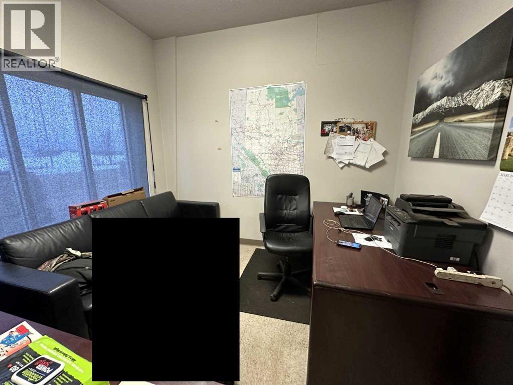 Photo 15 of 23 10322 74 Avenue, Clairmont AB