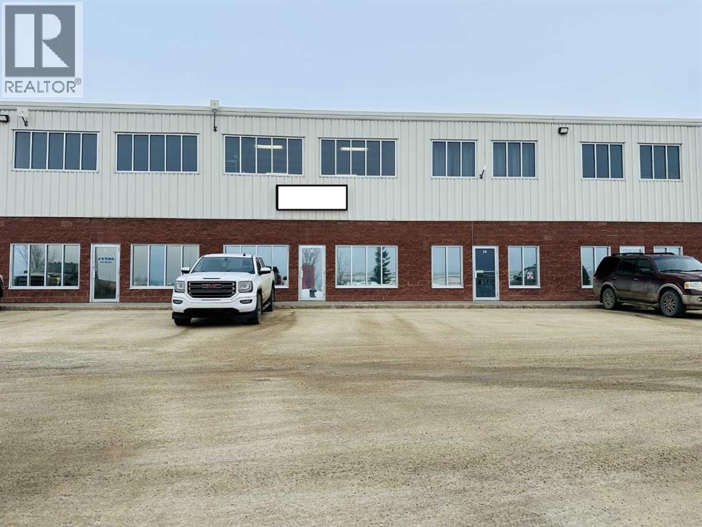 Photo 9 of 23 10322 74 Avenue, Clairmont AB