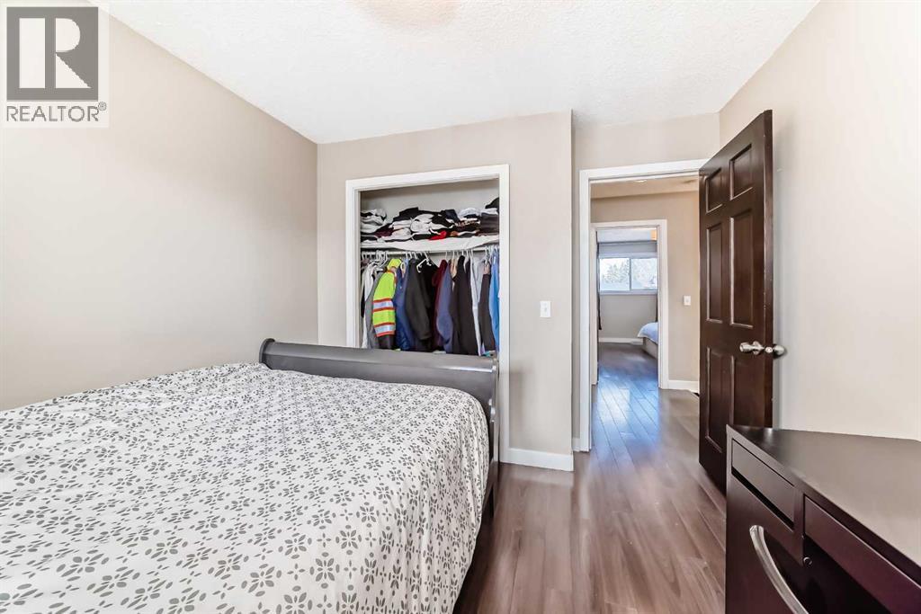 Single Family House for Sale in  Pinemill Mews NE Pineridge Calgary 