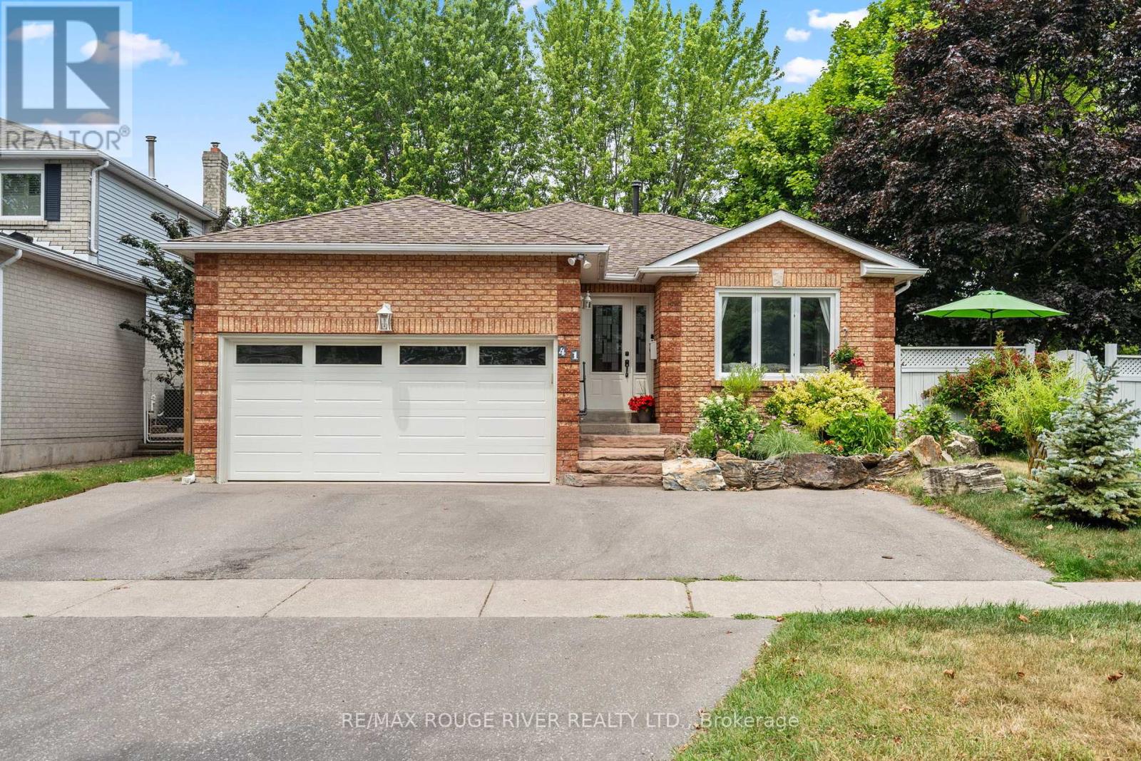 Photo 1 of 41 Peachtree Crescent, Clarington ON