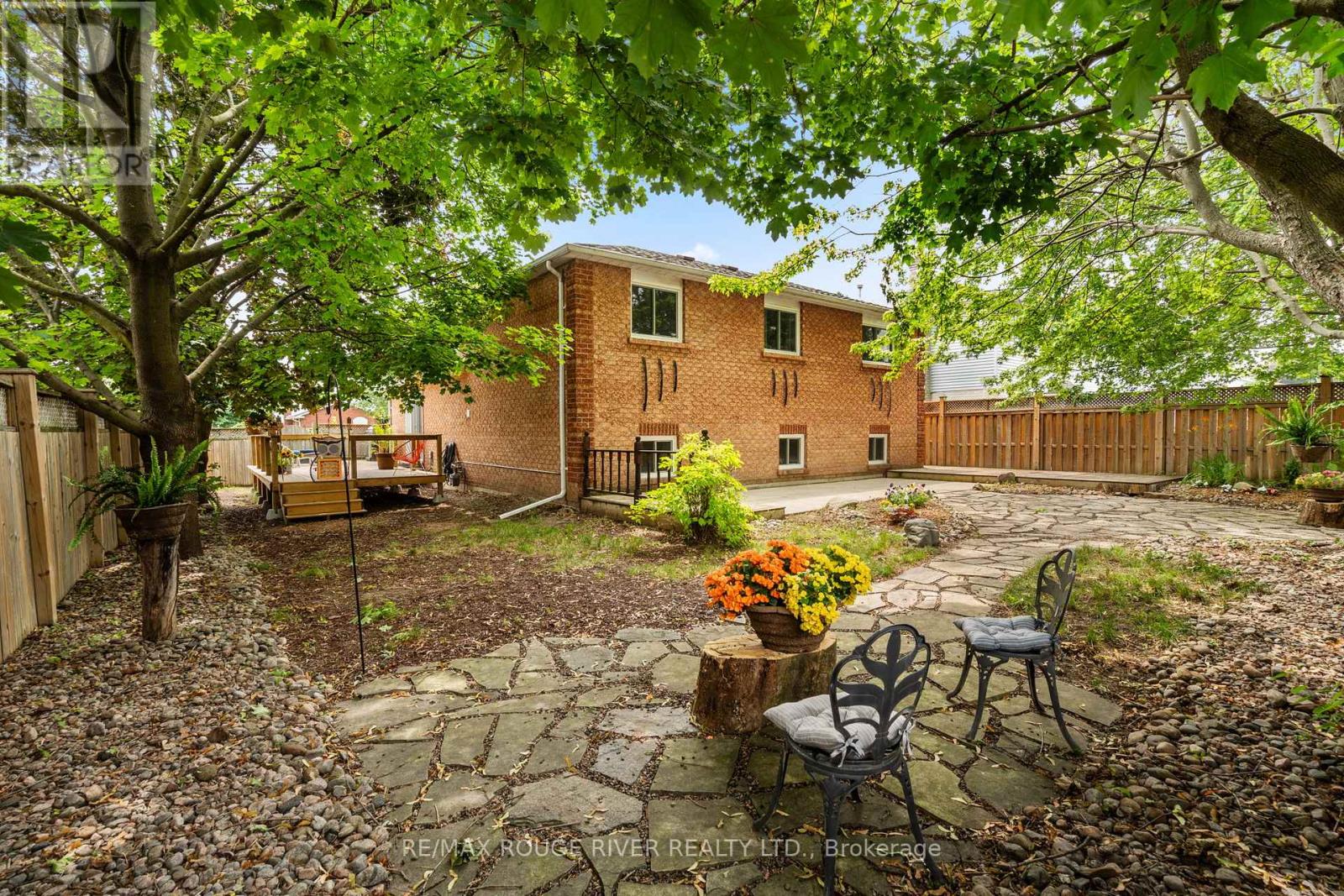 Photo 34 of 41 Peachtree Crescent, Clarington ON