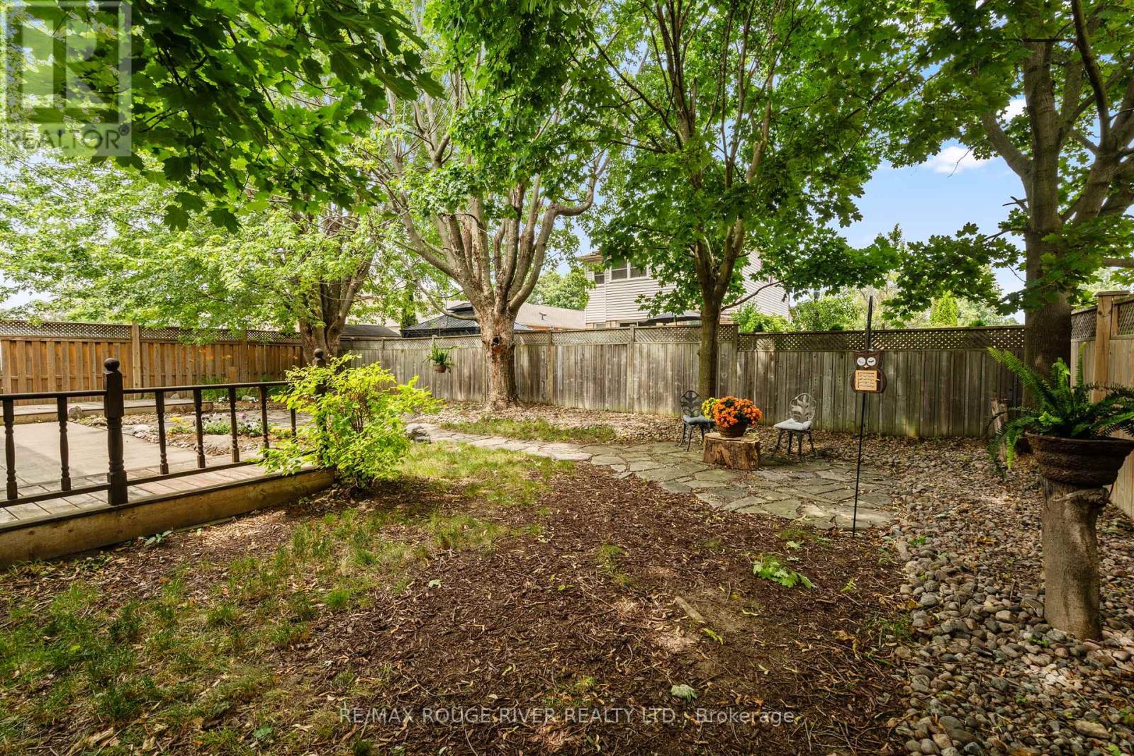 Photo 35 of 41 Peachtree Crescent, Clarington ON