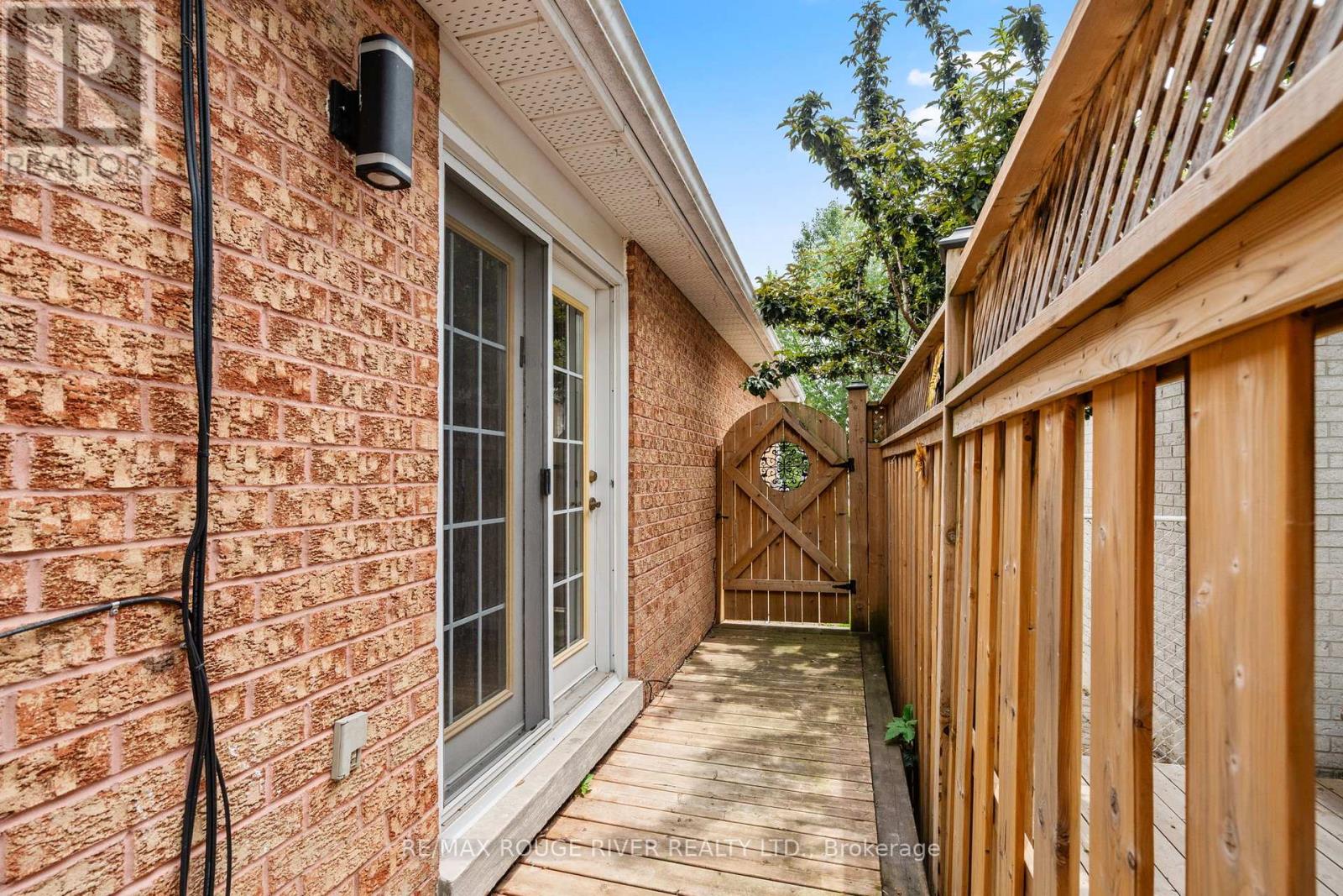 Photo 39 of 41 Peachtree Crescent, Clarington ON