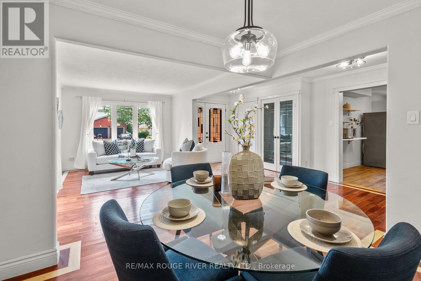 Photo 9 of 41 Peachtree Crescent, Clarington ON