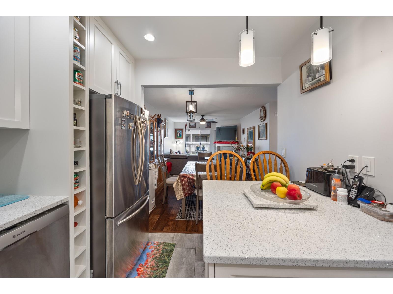 208 15272 20 AVENUE, Surrey