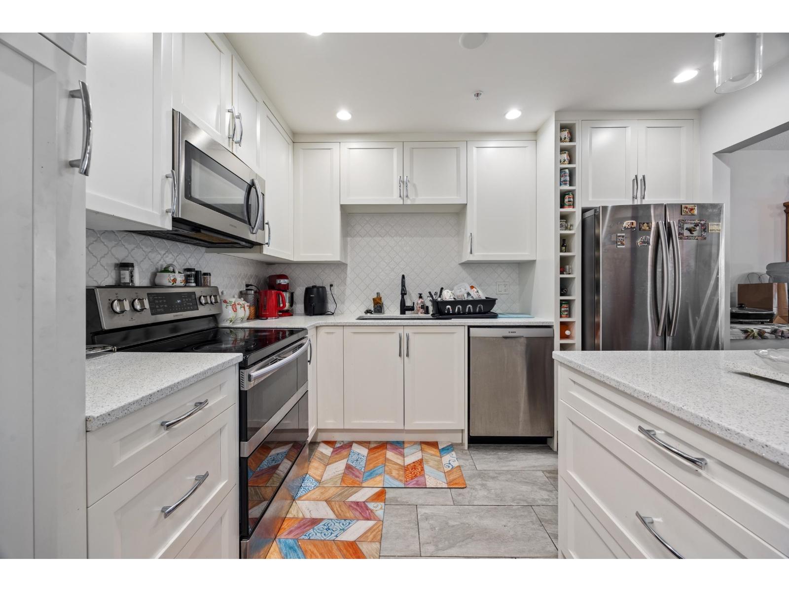 208 15272 20 AVENUE, Surrey