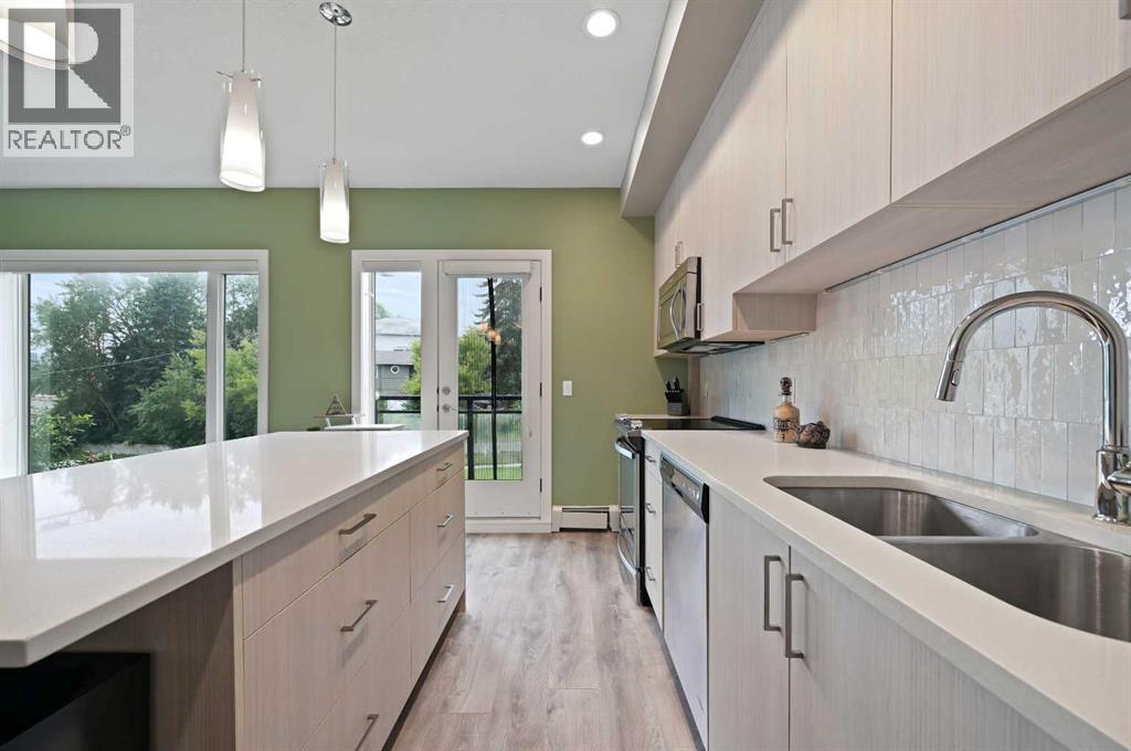 Single Family House for Sale in    Avenue SW Parkhill Calgary 