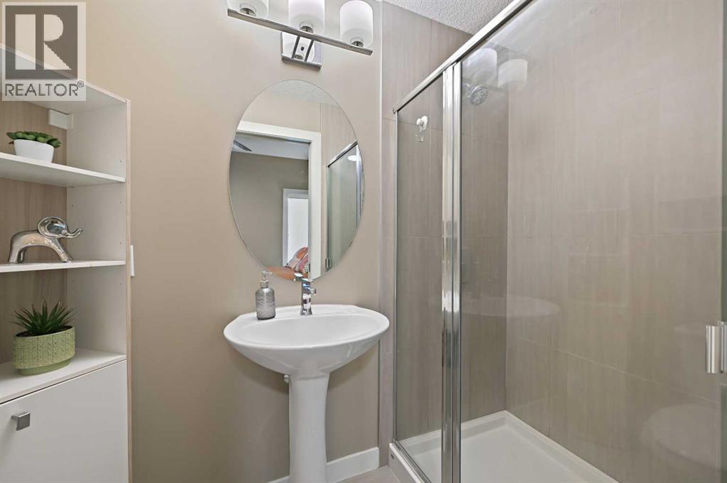 Single Family House for Sale in    Avenue SW Parkhill Calgary 