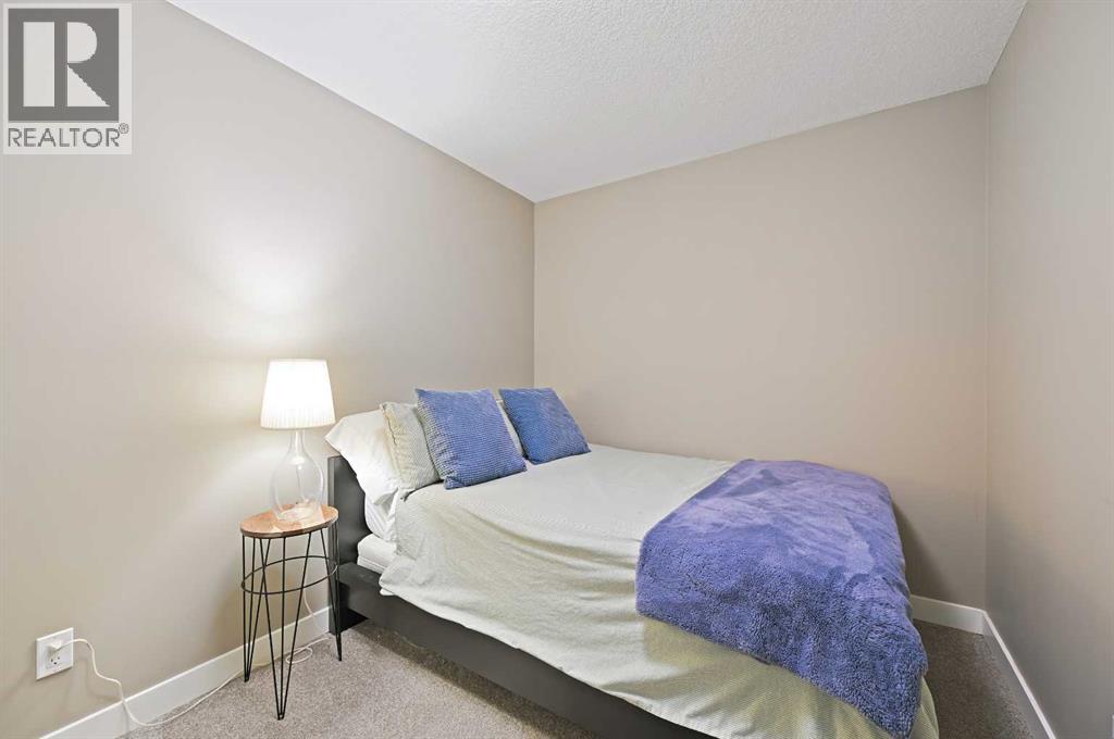 Single Family House for Sale in    Avenue SW Parkhill Calgary 