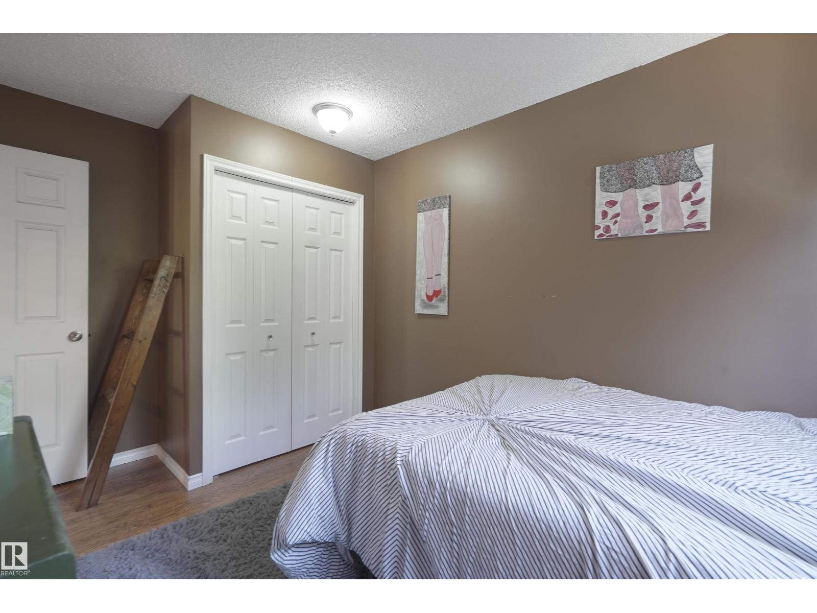 Photo 22 of 18522 99 A Av Nw, Edmonton AB