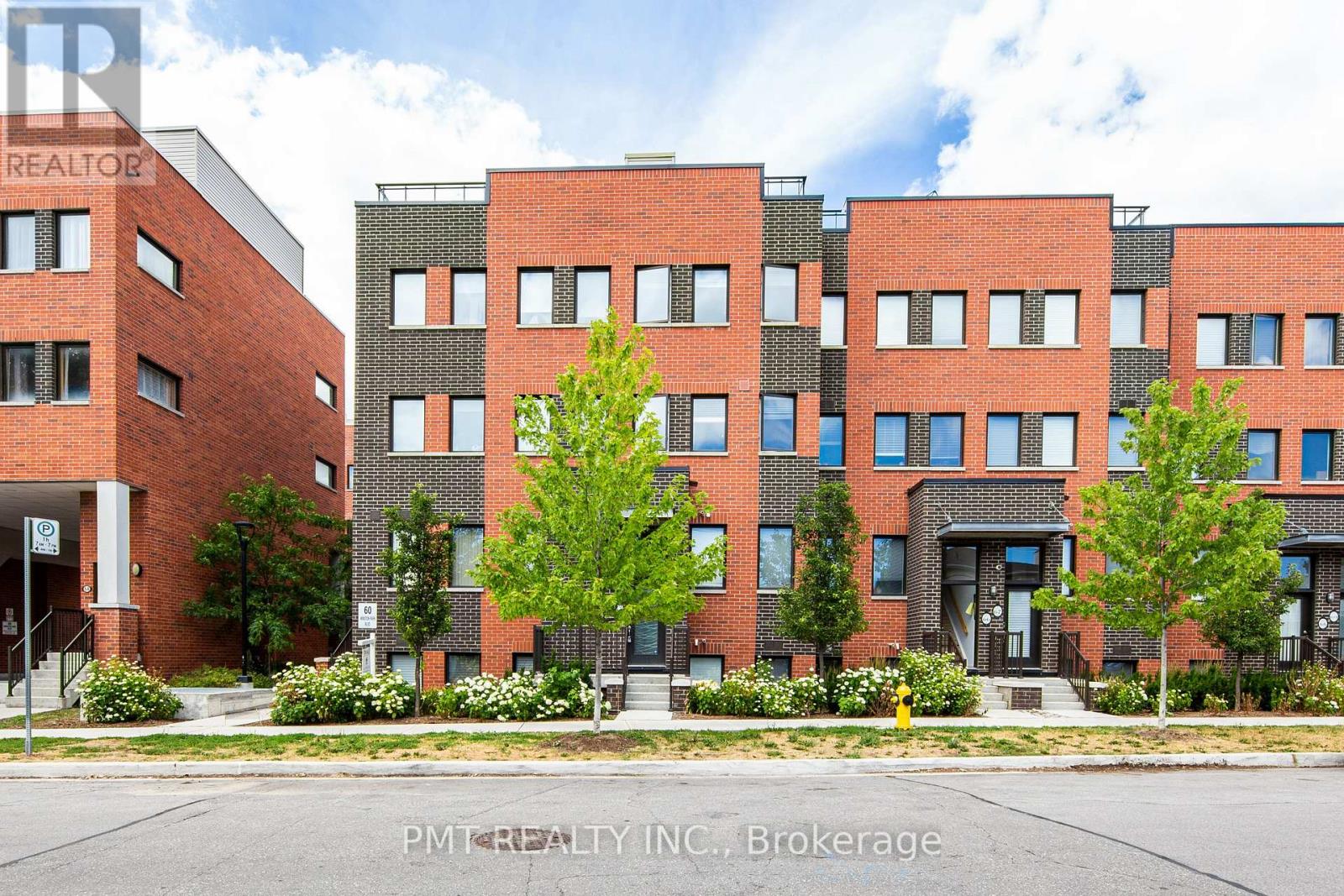 Photo 12 of Th 65 60 Winston Park Boulevard, Toronto ON