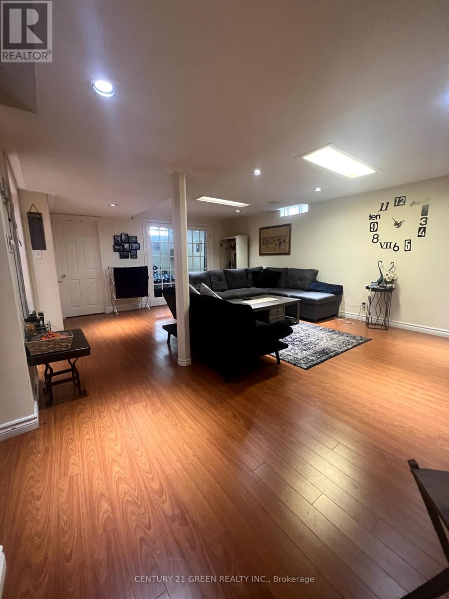 Photo 4 of Lower 7290 Aldercrest Drive, Mississauga ON