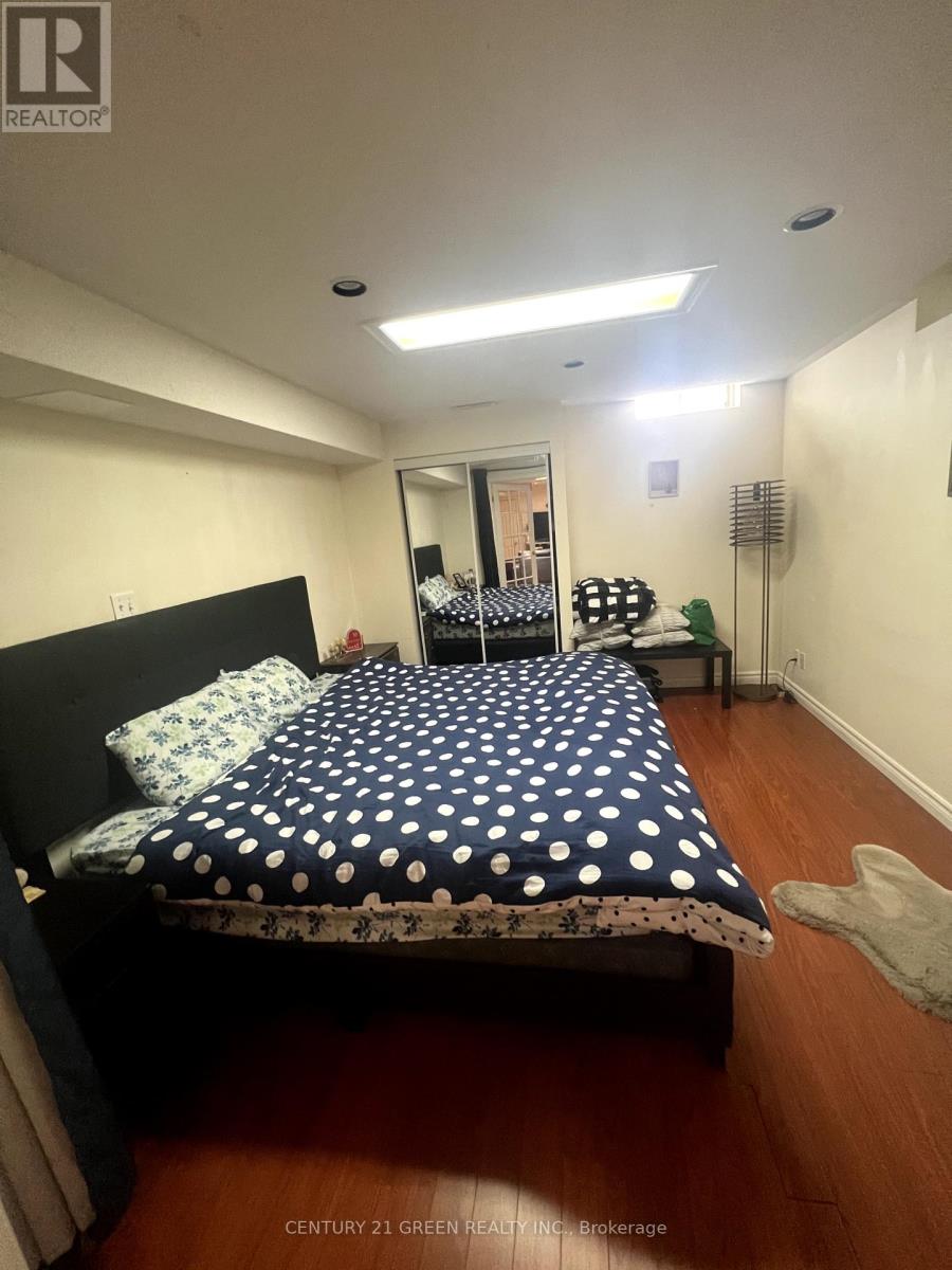 Photo 3 of Lower 7290 Aldercrest Drive, Mississauga ON