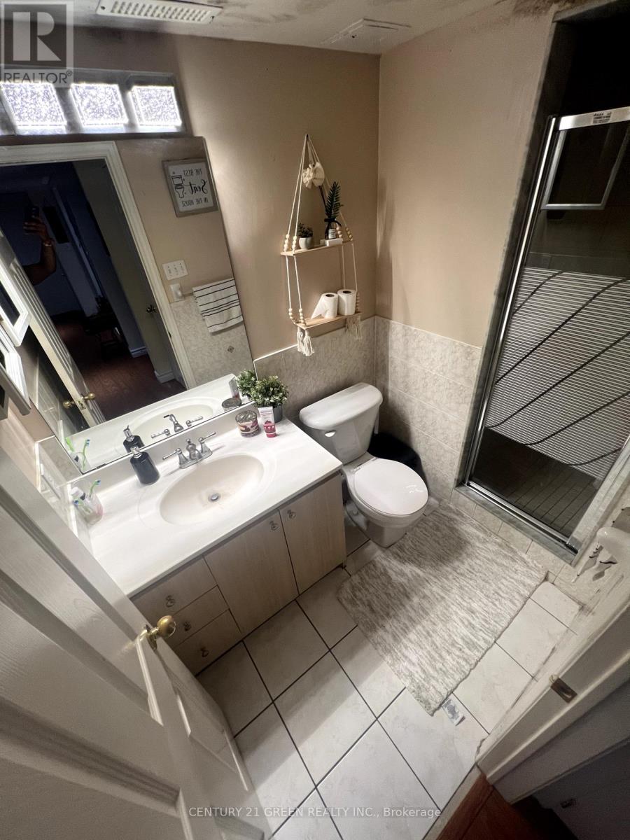 Photo 5 of Lower 7290 Aldercrest Drive, Mississauga ON
