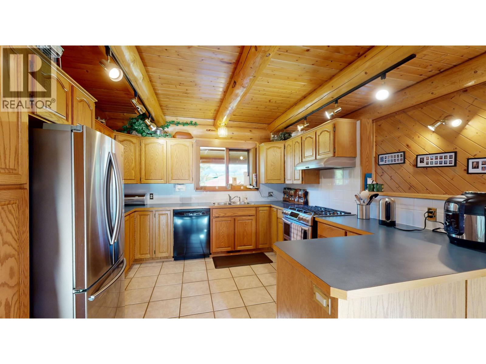 6981 NETHERLAND N ROAD, Lone Butte