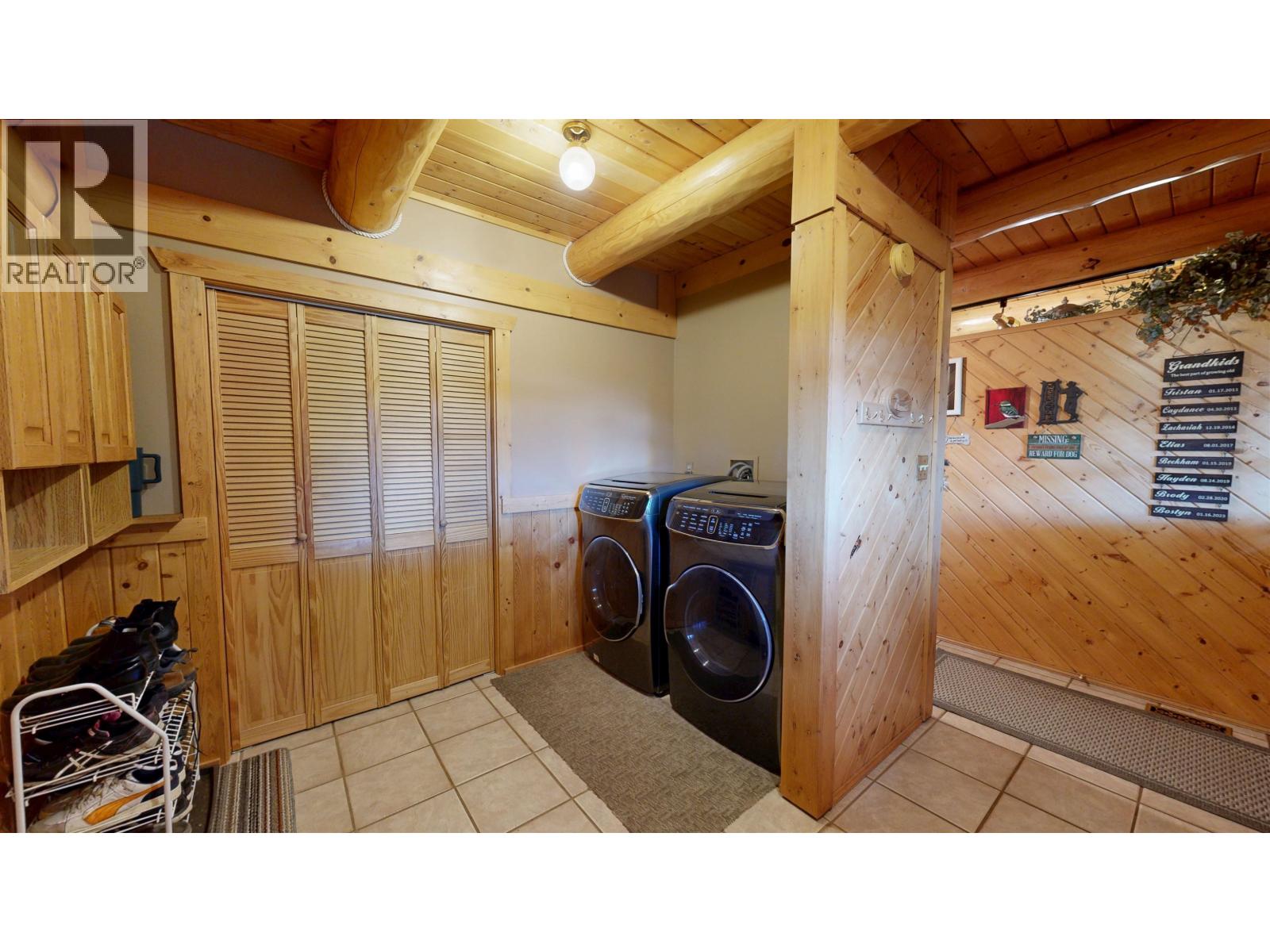 6981 NETHERLAND N ROAD, Lone Butte