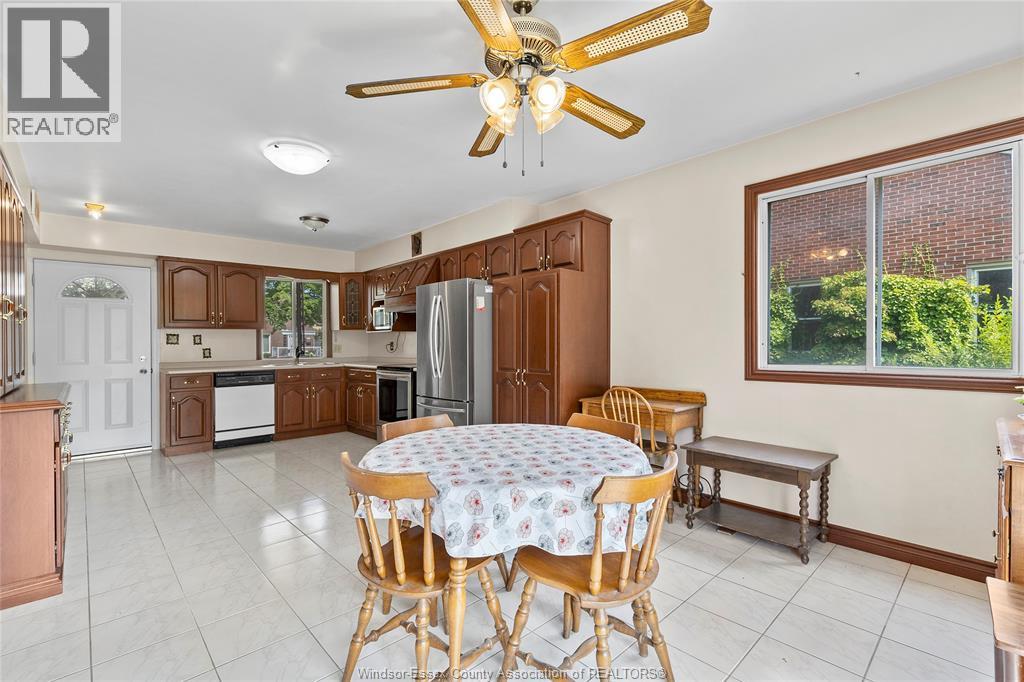 Photo 7 of 277 Villaire Avenue, Windsor ON