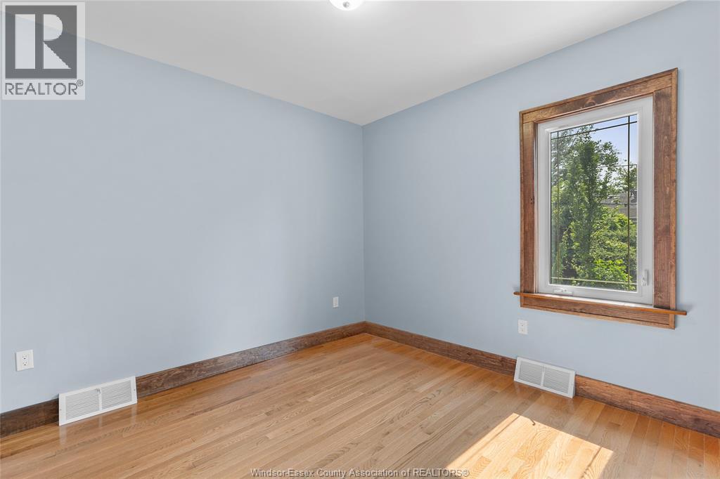 Photo 45 of 277 Villaire Avenue, Windsor ON