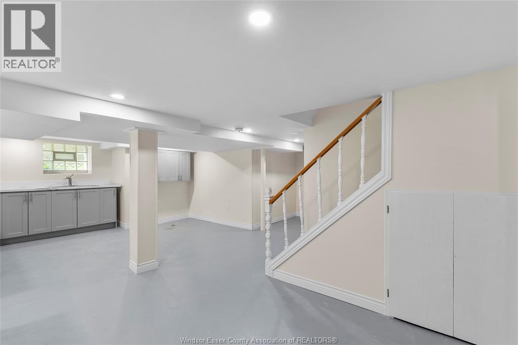Photo 26 of 277 Villaire Avenue, Windsor ON