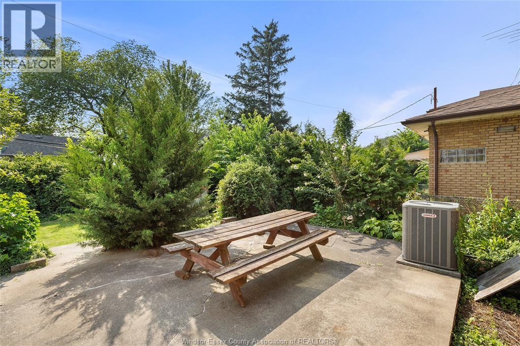 Photo 21 of 277 Villaire Avenue, Windsor ON