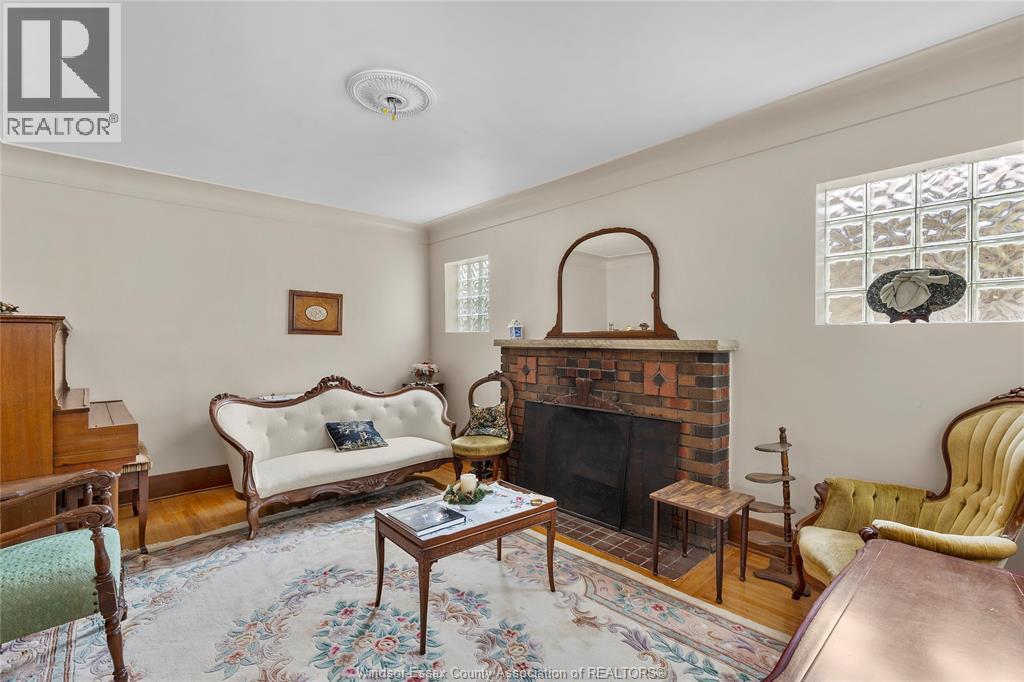 Photo 13 of 277 Villaire Avenue, Windsor ON